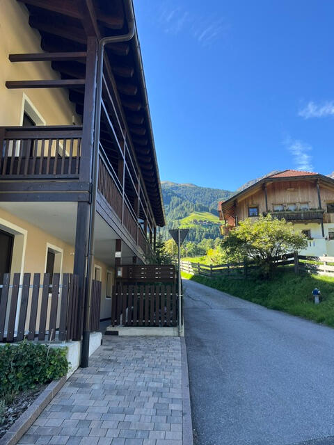 Das Dörfl Dolomiti Haus von außen